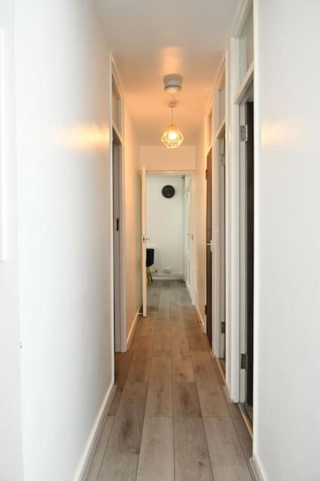 Apartament Away From Londra
